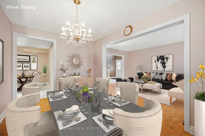 Photo 11 at 4616 Owl Circle, Hurontario, Mississauga