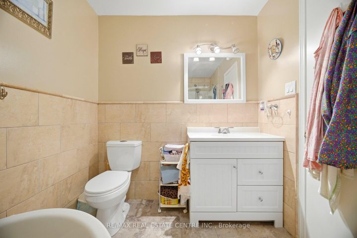 Photo 23 at 4616 Owl Circle, Hurontario, Mississauga