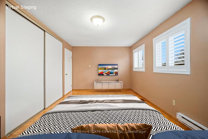 Photo 26 at 4616 Owl Circle, Hurontario, Mississauga