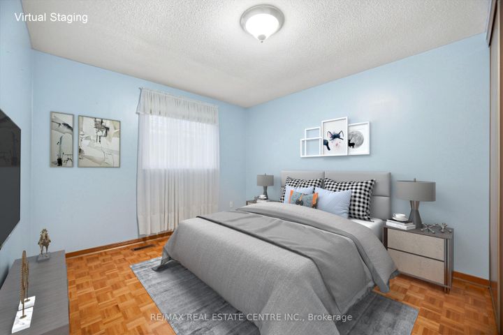 Photo 29 at 4616 Owl Circle, Hurontario, Mississauga