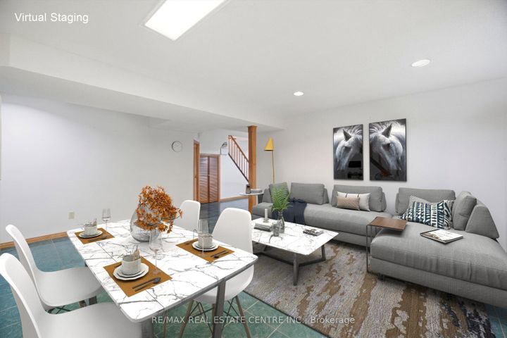 Photo 37 at 4616 Owl Circle, Hurontario, Mississauga