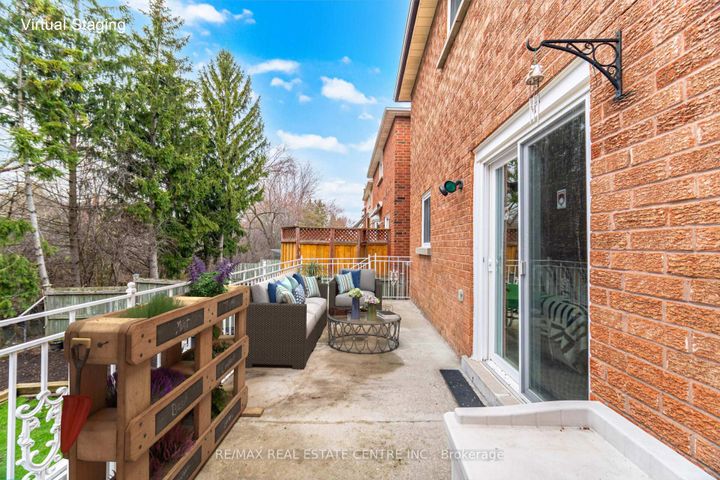 Photo 46 at 4616 Owl Circle, Hurontario, Mississauga