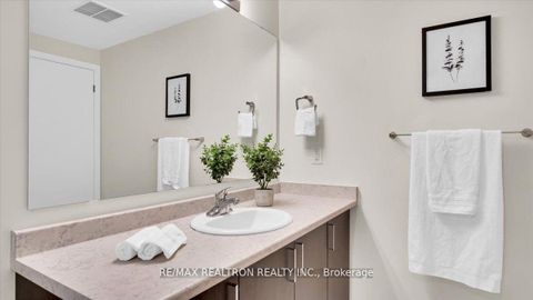 Photo 16 at 504 - 10 Culinary Lane, Rural Barrie Southeast, Barrie