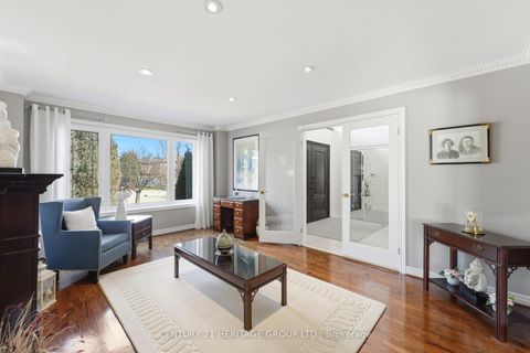 Photo 15 at 12 Lavinio Court, Maple, Vaughan