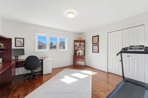 Photo 26 at 12 Lavinio Court, Maple, Vaughan