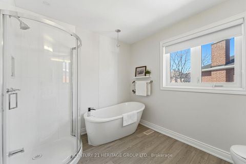 Photo 28 at 12 Lavinio Court, Maple, Vaughan