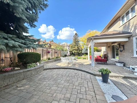 Photo 43 at 12 Lavinio Court, Maple, Vaughan