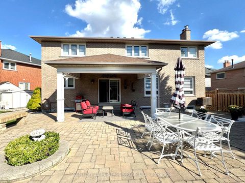 Photo 44 at 12 Lavinio Court, Maple, Vaughan