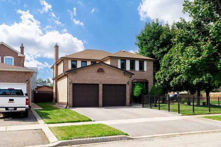 Photo 1 at 10 Phelps Drive, Northwood Park, Brampton