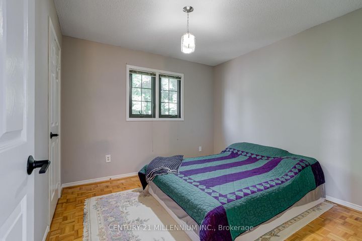 Photo 23 at 10 Phelps Drive, Northwood Park, Brampton