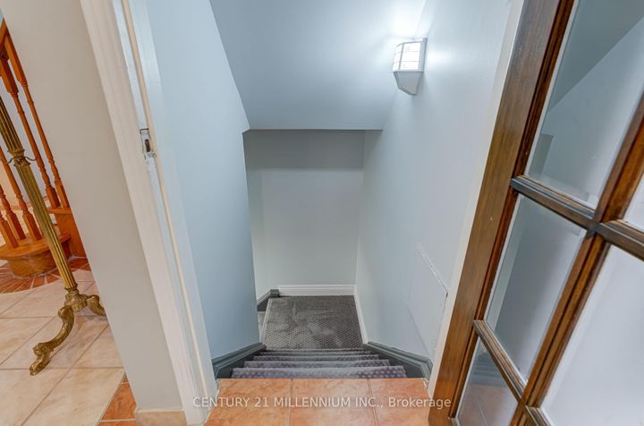 Photo 26 at 10 Phelps Drive, Northwood Park, Brampton