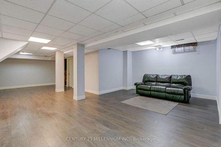 Photo 27 at 10 Phelps Drive, Northwood Park, Brampton