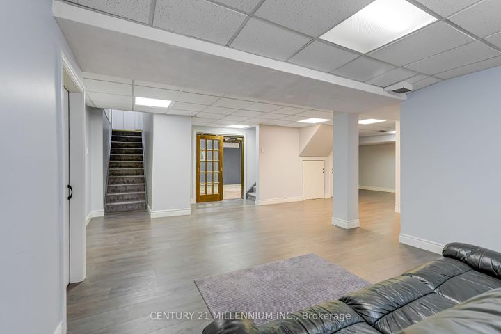 Photo 28 at 10 Phelps Drive, Northwood Park, Brampton