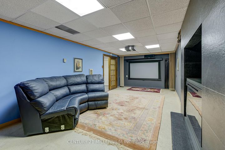 Photo 31 at 10 Phelps Drive, Northwood Park, Brampton