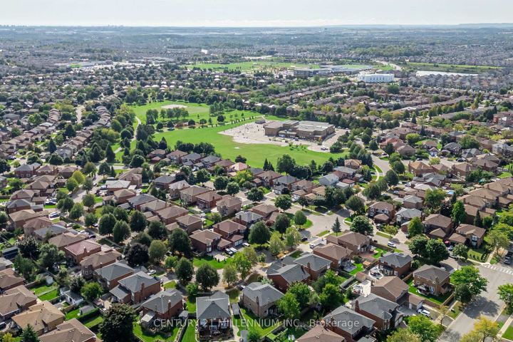 Photo 35 at 10 Phelps Drive, Northwood Park, Brampton