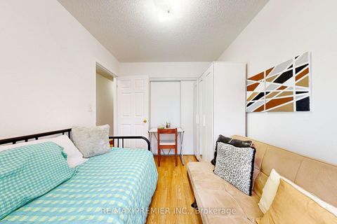 Photo 9 at 17 - 55 Cedarcroft Boulevard, Branson, Toronto