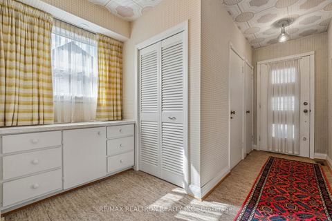 Photo 5 at 37 Sunnypoint Crescent, Cliffcrest, Toronto