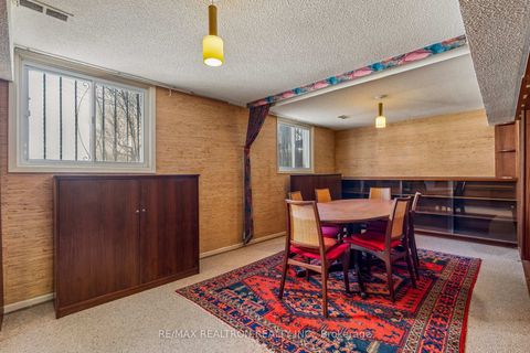 Photo 24 at 37 Sunnypoint Crescent, Cliffcrest, Toronto