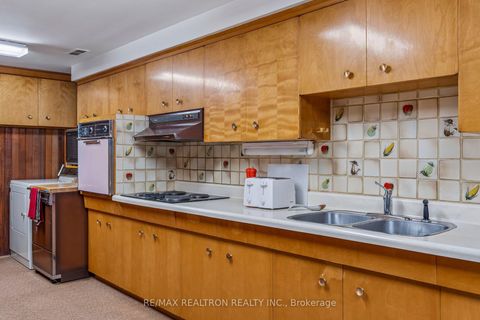 Photo 28 at 37 Sunnypoint Crescent, Cliffcrest, Toronto