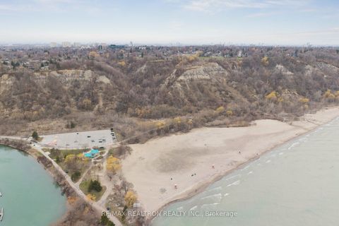 Photo 37 at 37 Sunnypoint Crescent, Cliffcrest, Toronto
