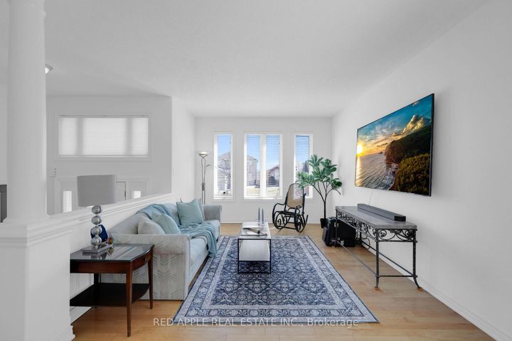 Photo 5 at 46 Bannerman Drive, Bradford, Bradford West Gwillimbury