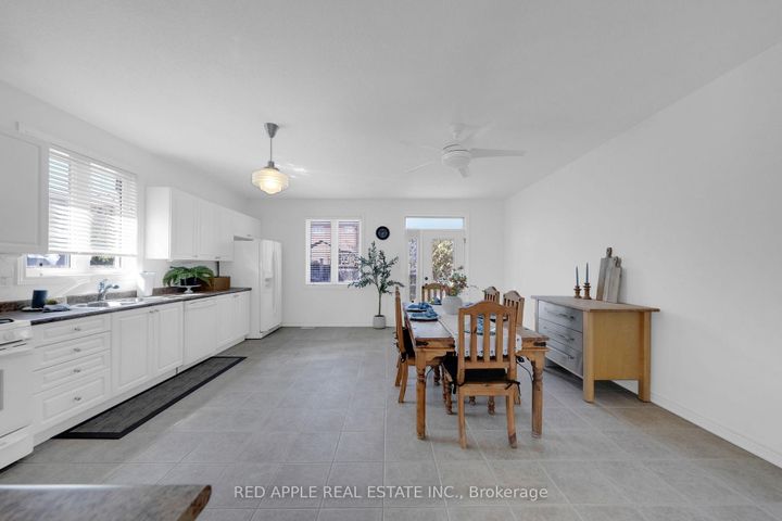 Photo 8 at 46 Bannerman Drive, Bradford, Bradford West Gwillimbury