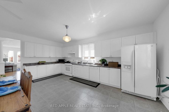 Photo 12 at 46 Bannerman Drive, Bradford, Bradford West Gwillimbury