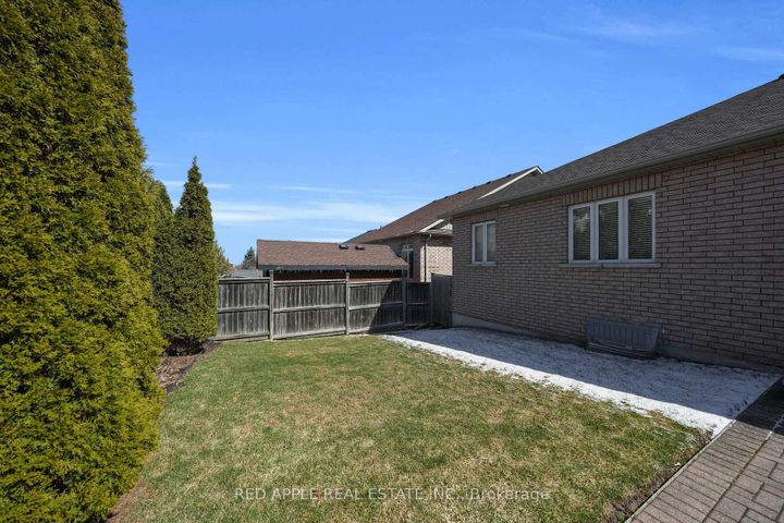 Photo 21 at 46 Bannerman Drive, Bradford, Bradford West Gwillimbury