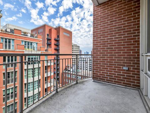 Photo 11 at 901 - 55 Delisle Avenue, St. Clair, Toronto