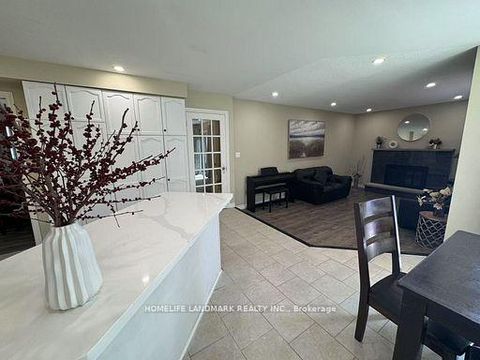 Photo 7 at 492 Traviss Drive, Leslie Valley, Newmarket