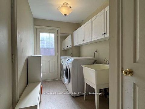 Photo 11 at 492 Traviss Drive, Leslie Valley, Newmarket