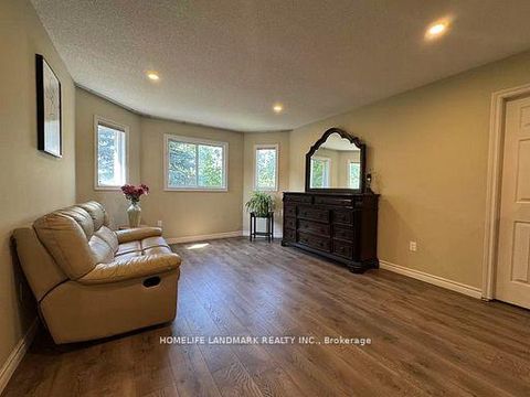 Photo 15 at 492 Traviss Drive, Leslie Valley, Newmarket