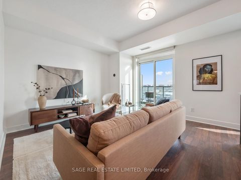 Photo 17 at 909 - 35 Brian Peck Crescent, Leaside, Toronto