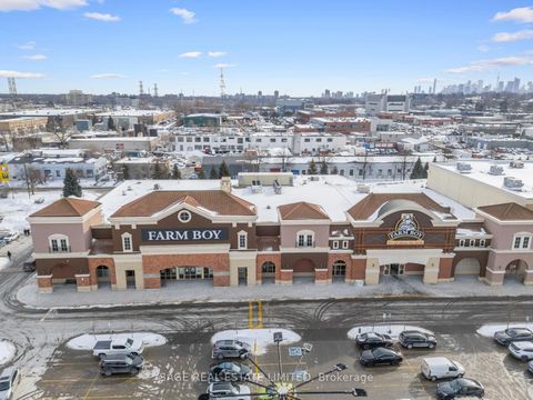 Photo 34 at 909 - 35 Brian Peck Crescent, Leaside, Toronto