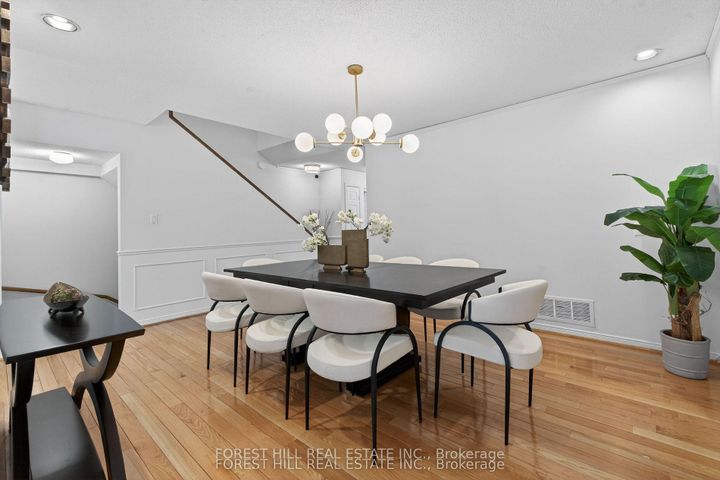 Photo 7 at 37 Rainbow Creek Way, Bayview Village, Toronto