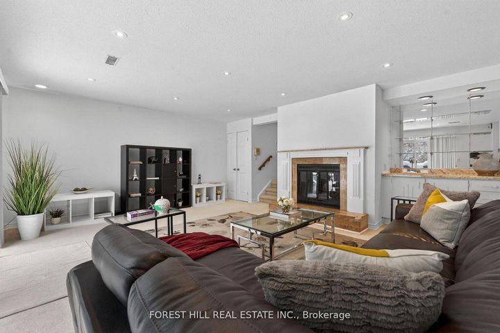 Photo 25 at 37 Rainbow Creek Way, Bayview Village, Toronto