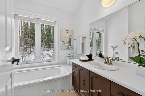 Photo 17 at 37 Rainbow Creek Way, Bayview Village, Toronto