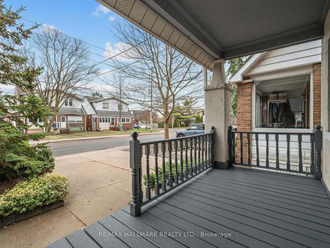 Photo 2 at 86 Mortimer Avenue, Broadview North, Toronto