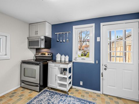 Photo 12 at 86 Mortimer Avenue, Broadview North, Toronto