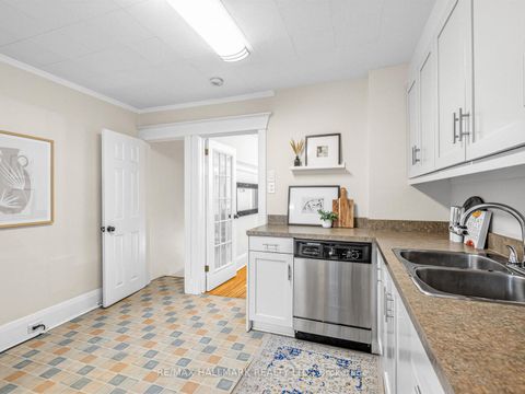 Photo 14 at 86 Mortimer Avenue, Broadview North, Toronto