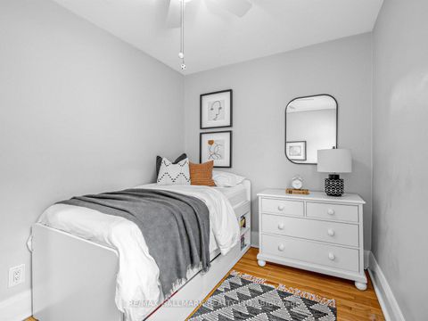 Photo 19 at 86 Mortimer Avenue, Broadview North, Toronto