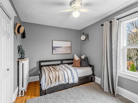 Photo 21 at 86 Mortimer Avenue, Broadview North, Toronto
