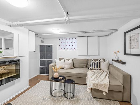 Photo 24 at 86 Mortimer Avenue, Broadview North, Toronto