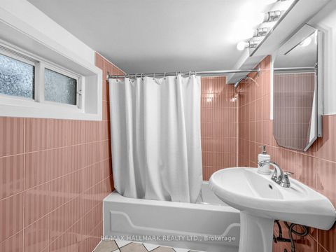 Photo 26 at 86 Mortimer Avenue, Broadview North, Toronto