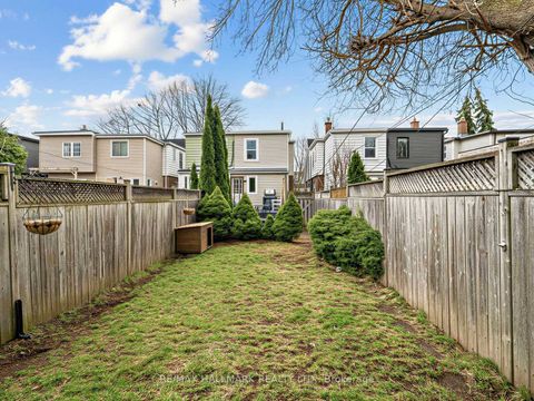 Photo 31 at 86 Mortimer Avenue, Broadview North, Toronto