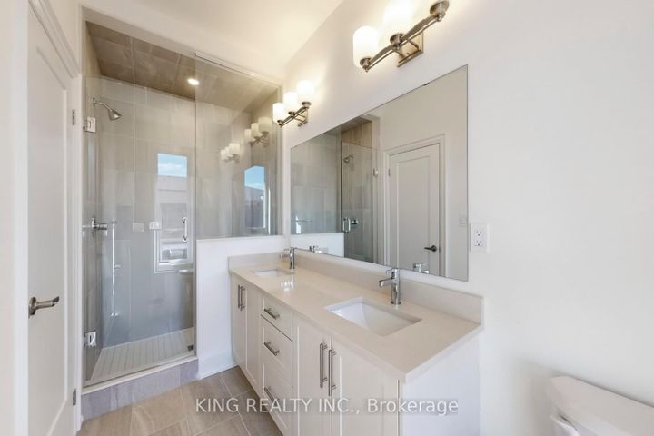 Photo 19 at 3320 Taha Gardens, GO Glenorchy, Oakville