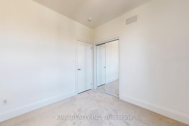 Photo 21 at 3320 Taha Gardens, GO Glenorchy, Oakville