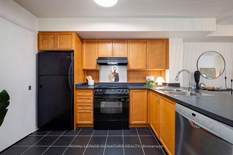 Photo 10 at 311 - 18 Beverley Street, Chinatown, Toronto