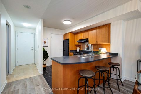 Photo 11 at 311 - 18 Beverley Street, Chinatown, Toronto