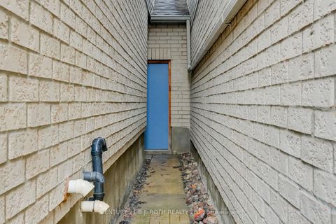 Photo 26 at 387 Ferndale Drive S, Ardagh, Barrie